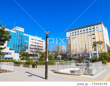 川崎市　新百合ヶ丘駅南口 75059149