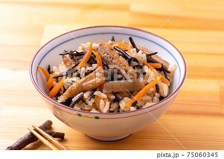 ひじきご飯 75060345