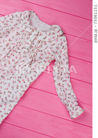Girls nightie on pink table 75061151