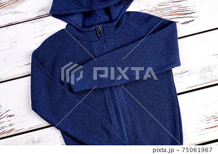 Casual wear hooded knitted sweater. 75061967