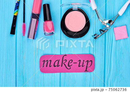 Decorative cosmetics and makeup tools. 75062736