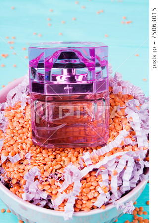 Composition of perfume and grains food. Composition of perfume and grains food. 75063015