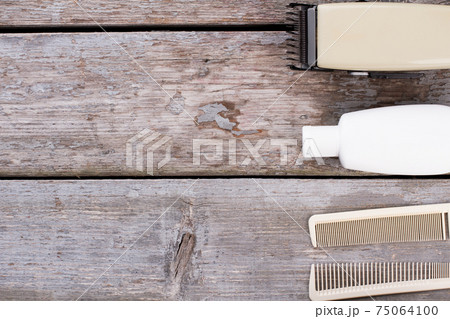 Combs, electric clipper and shampoo. 75064100