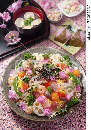 華やか、雛祭り、ちらし寿司 75067239