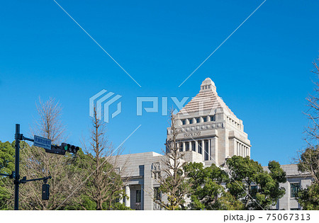 【冬の国会議事堂】 75067313