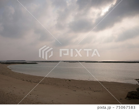 徳之島　与名間ビーチ 75067583