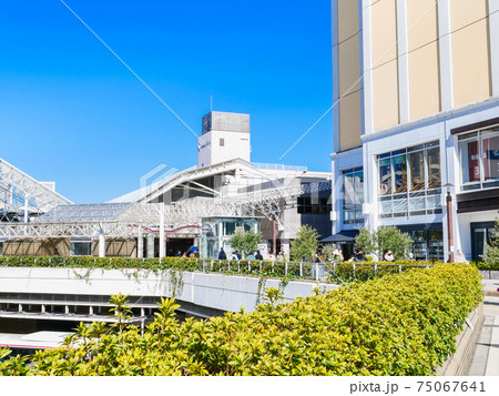 川崎市　新百合ヶ丘駅南口 75067641