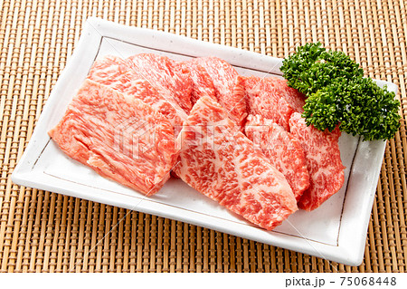 牛肉(焼肉用)。希少部位といわれる「ヒウチ」。 75068448