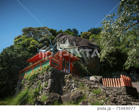 和歌山県　新宮市　神倉神社　コトビキ岩 75069077