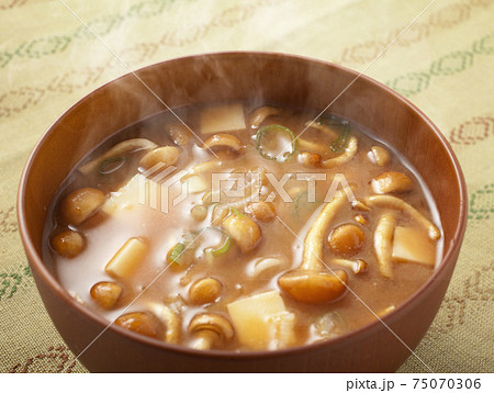 なめこの味噌汁 なめこの味噌汁 75070306