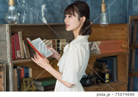 本好き女子 75074690