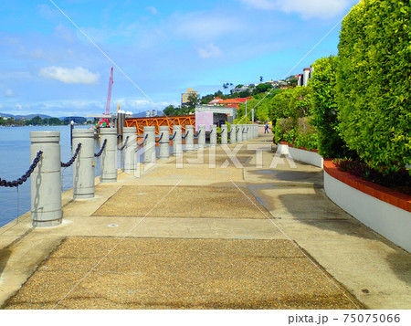 ブリスベン川沿いのウォーターフロント ブリスベン川沿いのウォーターフロント 75075066