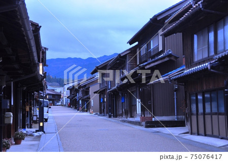 岐阜県恵那市 岩村城下町(岩村本通り)の古い町並み 岐阜県恵那市 岩村城下町(岩村本通り)の古い町並み 75076417