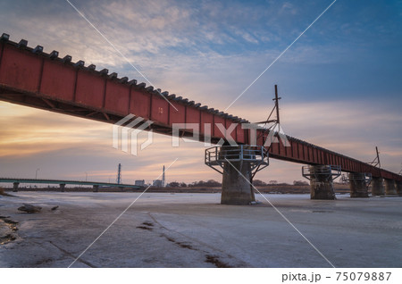 夕暮れの鵡川 75079887