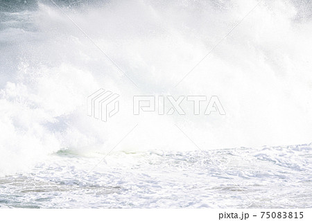 波イメージ　 75083815