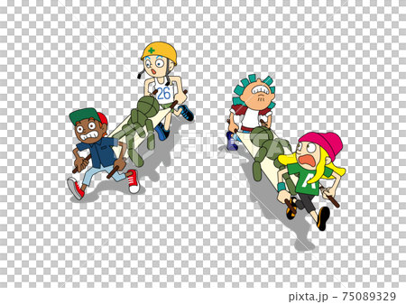 防災訓練で担架に人形を乗せてを運ぶ子ども 防災訓練で担架に人形を乗せてを運ぶ子ども 75089329