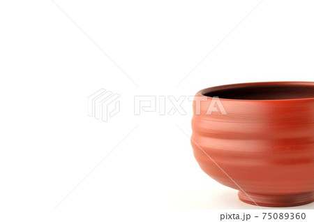 常滑焼朱泥の抹茶茶碗 75089360