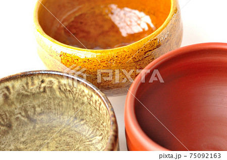 笠間焼失透窯変の抹茶茶碗と朱泥の常滑焼の抹茶茶碗 75092163