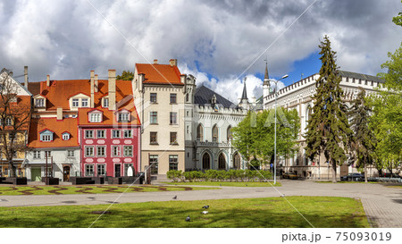 The Livu Square in Riga Old Town, Latvia The Livu Square in Riga Old Town, Latvia 75093019