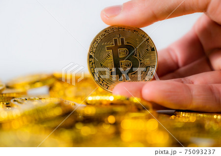 ビットコインを保持 ビットコインを保持 75093237