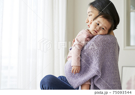 幼児 赤ちゃん 少女 75093544
