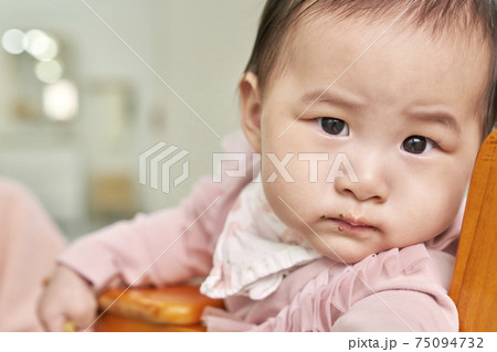 幼児 赤ちゃん 少女 75094732