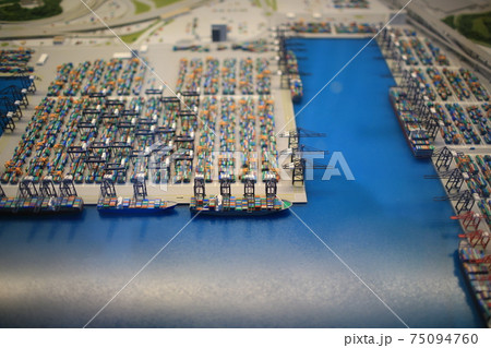 Container Port tilt shift model of export port in hong kong 75094760