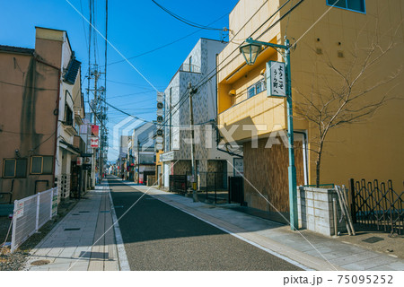 松本の歓楽街【昼の裏町】 75095252