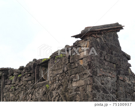 Old stone brick abandoned building in Taiwan 75100937