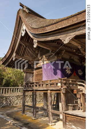 兵庫県三田市にある高売布神社の本殿 兵庫県三田市にある高売布神社の本殿 75109135