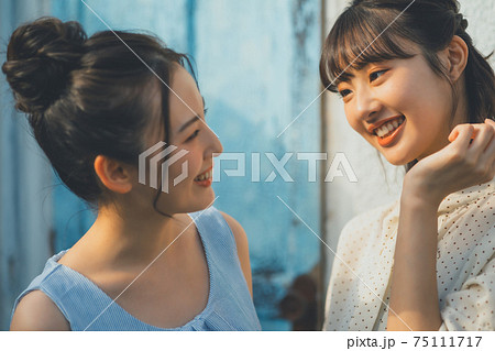 妙齢ビューティー 75111717