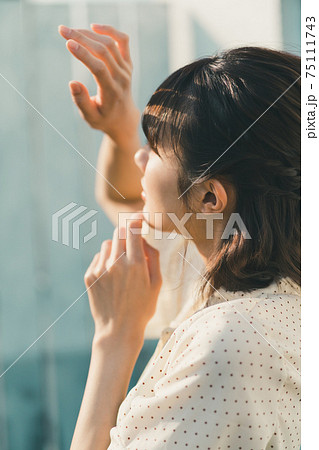 10代後半女子 75111743