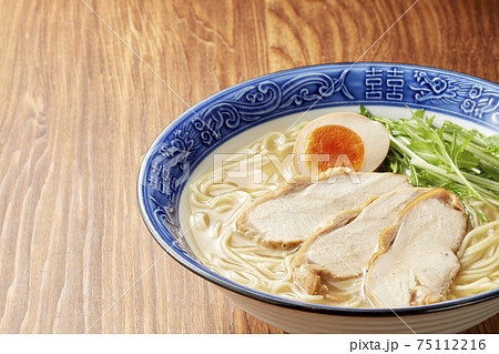 鶏白湯ラーメン 75112216
