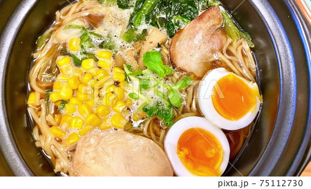 おうちで作る美味しい醤油チャーシューラーメン 75112730