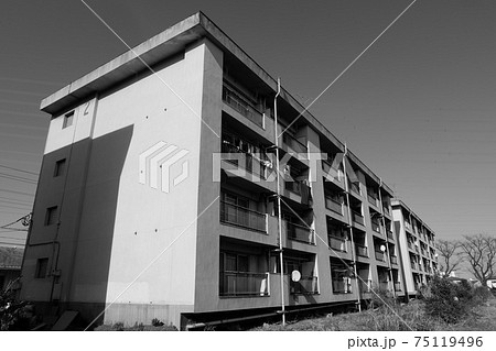 古い団地 古い団地 75119496