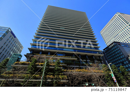 東京　京橋の都市風景 75119847