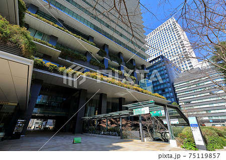 東京　京橋の都市風景 75119857