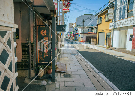 鯛萬の井戸入り口【裏町通り】 75127331