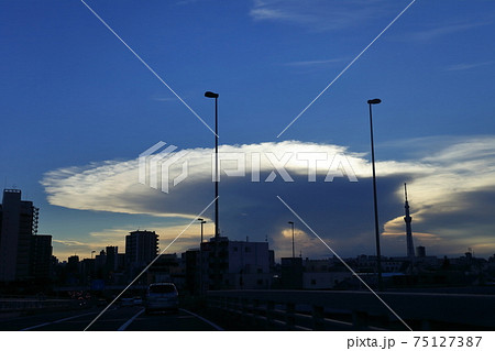 かなとこ雲 75127387