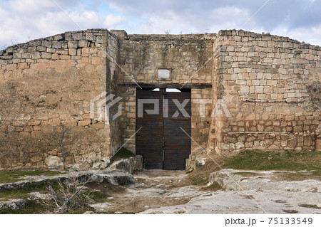 iron-clad gate to a medieval city-fortress Chufut-Kale, Crimea iron-clad gate to a medieval city-fortress Chufut-Kale, Crimea 75133549