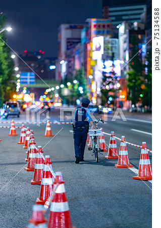 工事現場 重機 鉄骨 秋葉原 午後 深夜 メイド オタク 都心 風景 東京 道路 アニメ 電気街 工事現場 重機 鉄骨 秋葉原 午後 深夜 メイド オタク 都心 風景 東京 道路 アニメ 電気街 75134588