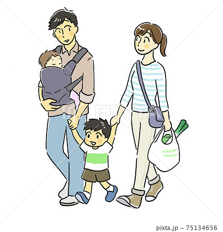 手を繋いで楽しそうに歩く家族 75134656