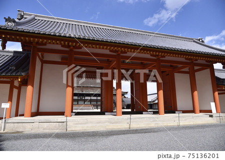 承明門と紫宸殿 75136201