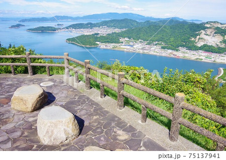香川県高松市 屋島から庵治町・小豆島方面を望む 香川県高松市 屋島から庵治町・小豆島方面を望む 75137941