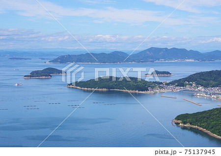 香川県高松市　屋島から庵治町・小豆島方面を望む 75137945