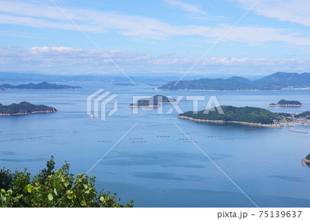 香川県高松市　談古嶺展望台から小豆島・岡山県方面を望む 75139637