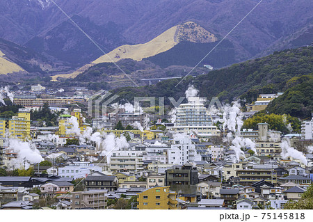 大分県別府市 鉄輪温泉 湯けむり展望台から見た美しい風景の写真素材 [75145818] - PIXTA