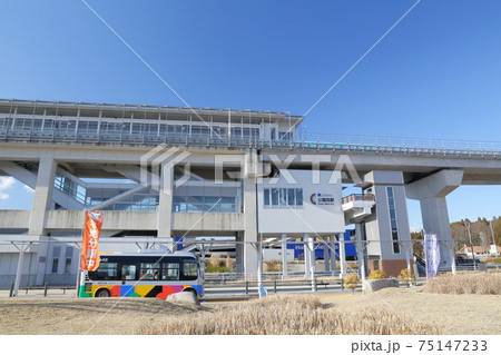 地域のコミュニティーバス（N-バス　公園西駅　愛知県 長久手市） 75147233