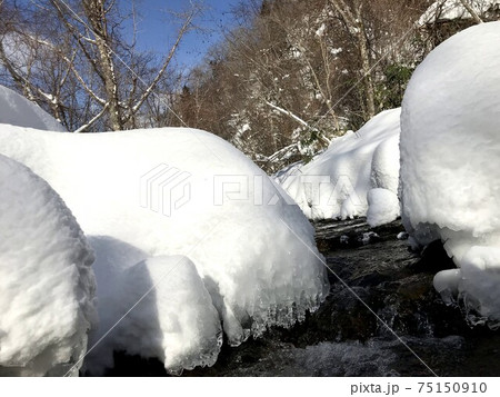 冬の滝　カジカ沢の滝　氷瀑 75150910
