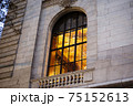 ニューヨーク公共図書館の窓 75152613